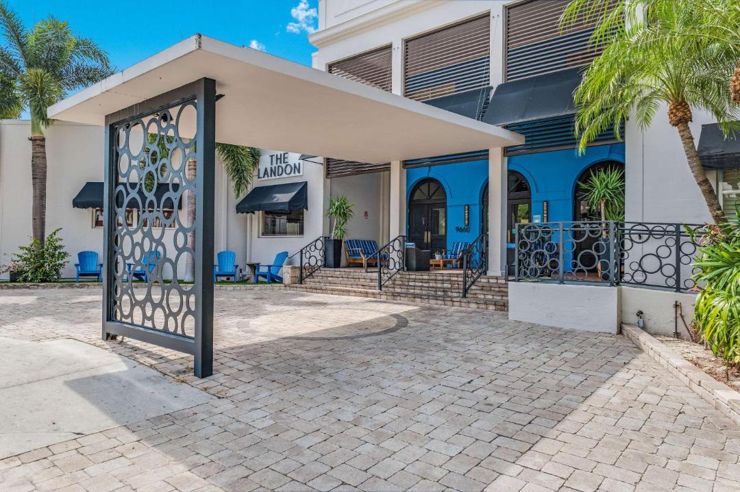Photo of Others in Bay Harbor Islands