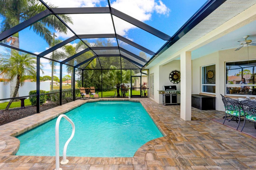 Photo of Outdoor in Pelican