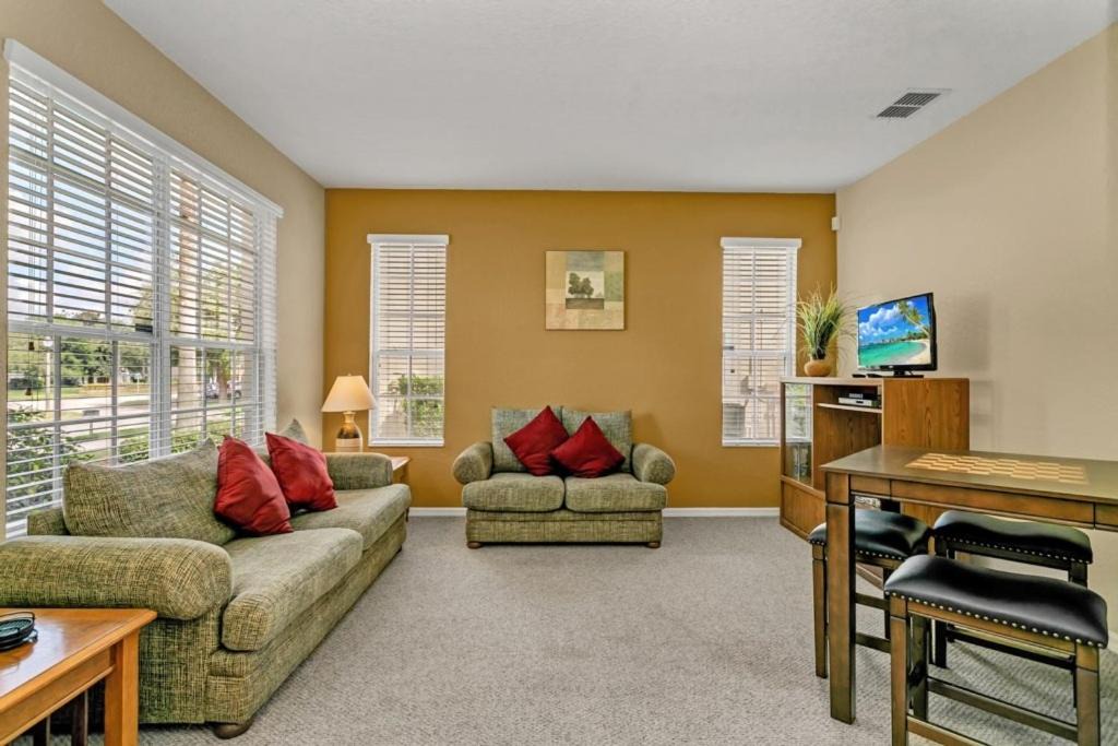 Photo of Livingroom in Highlands Reserve