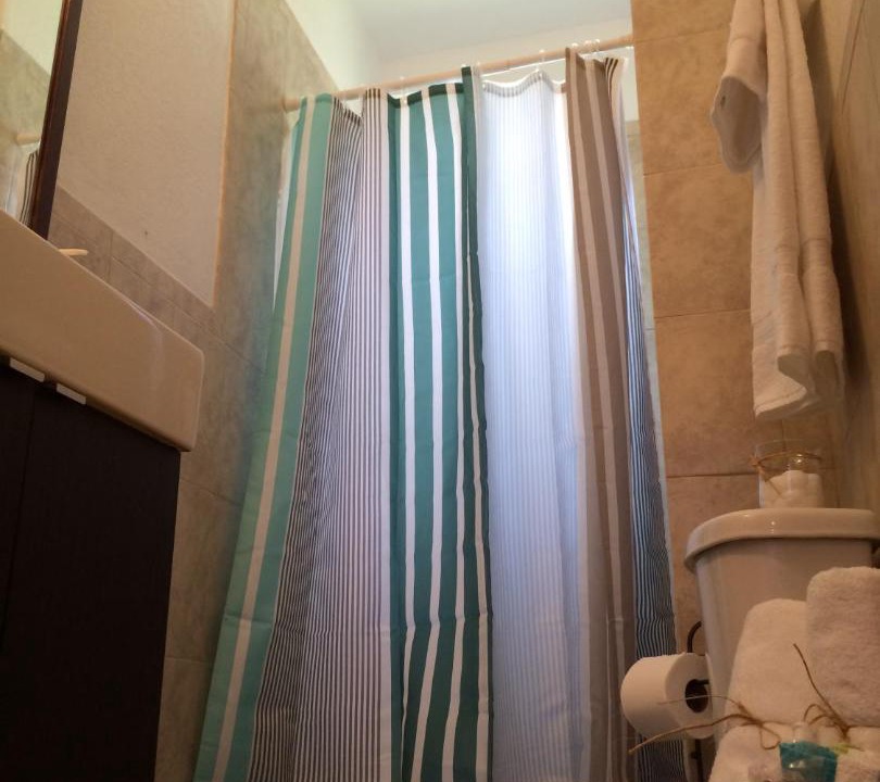 Photo of Bathroom in Coral Way