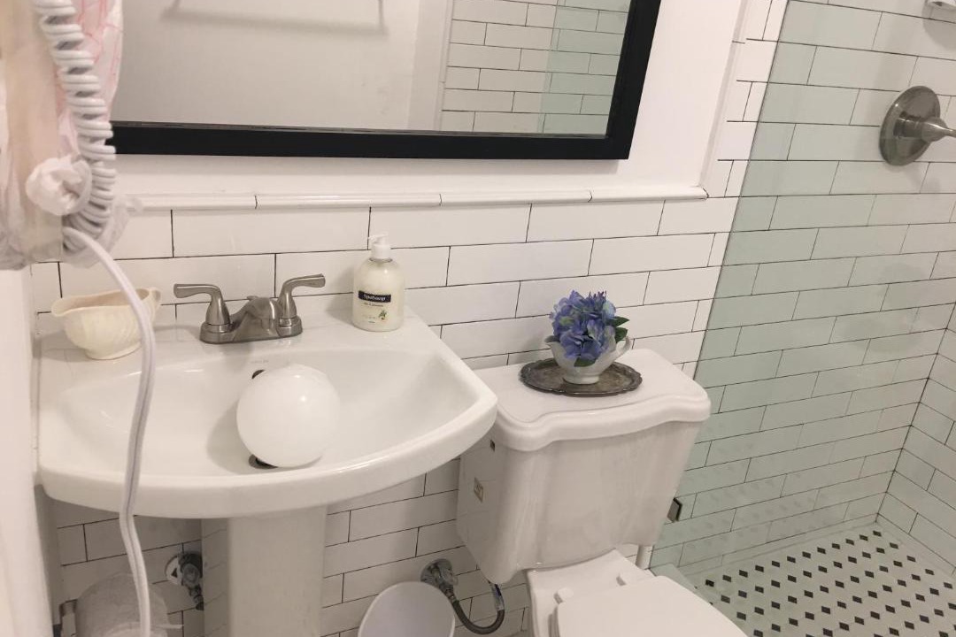 Photo of Bathroom in Coral Way