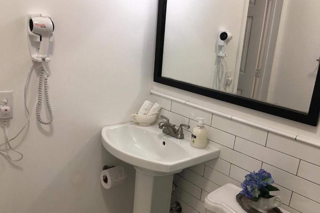 Photo of Bathroom in Coral Way