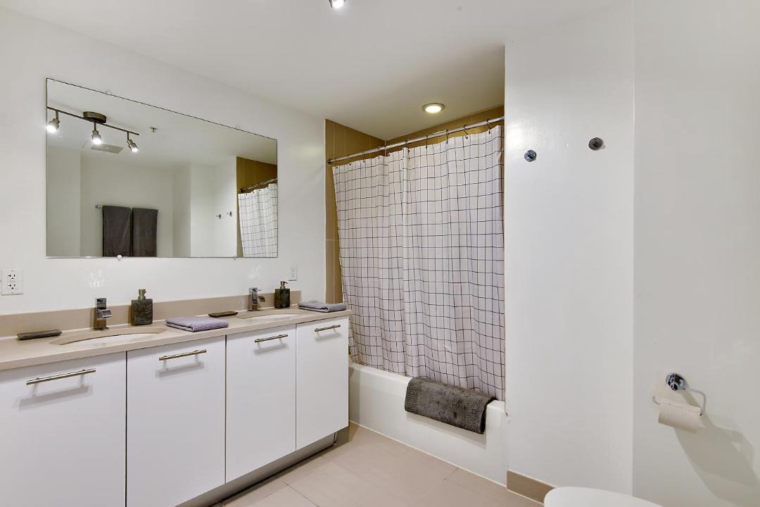 Photo of Bathroom in Midtown
