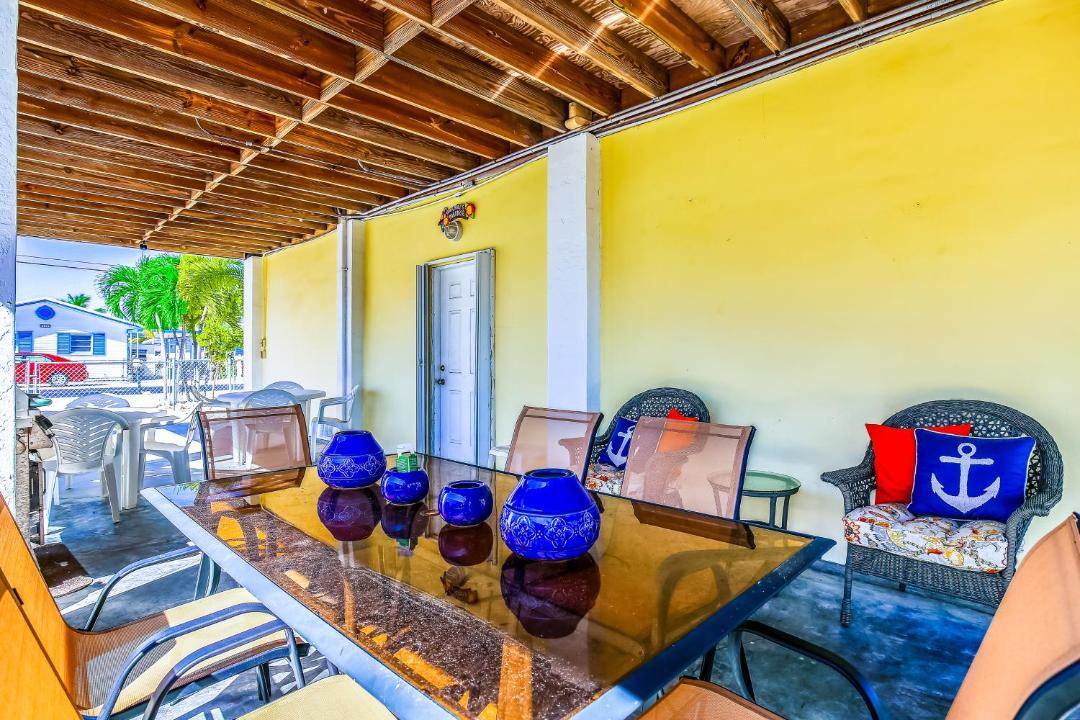 Photo of Patio Balcony in Blue Waters