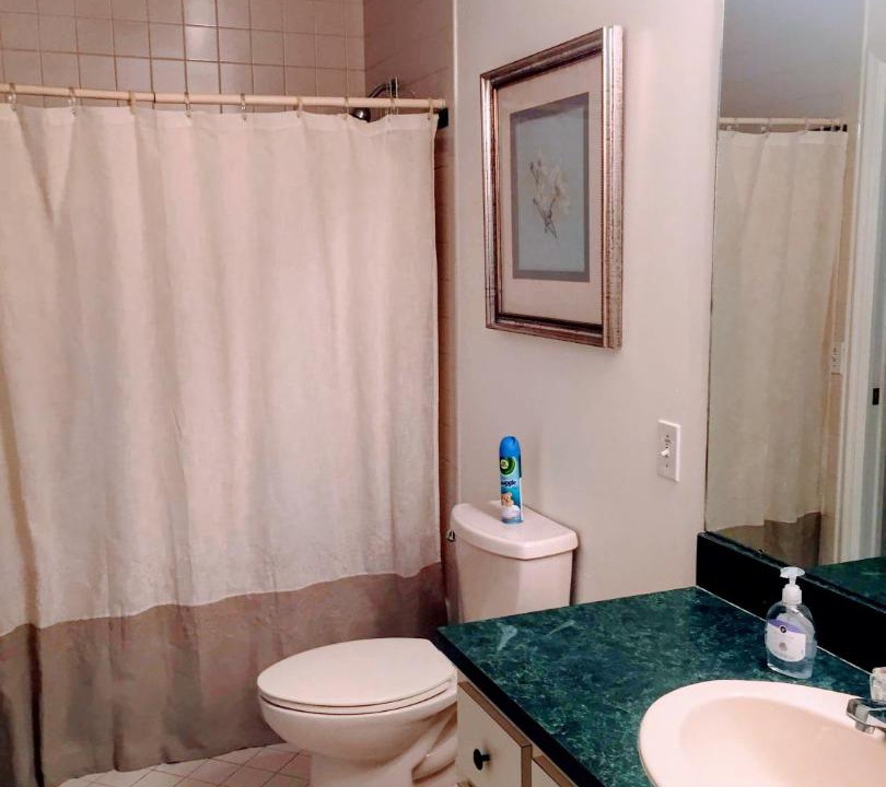 Photo of Bathroom in Mid Island