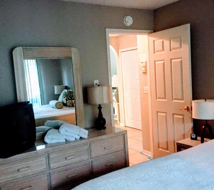 Photo of Bedroom in Mid Island