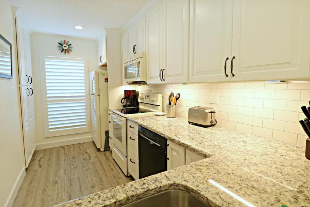Photo of Kitchen in Butler Beach