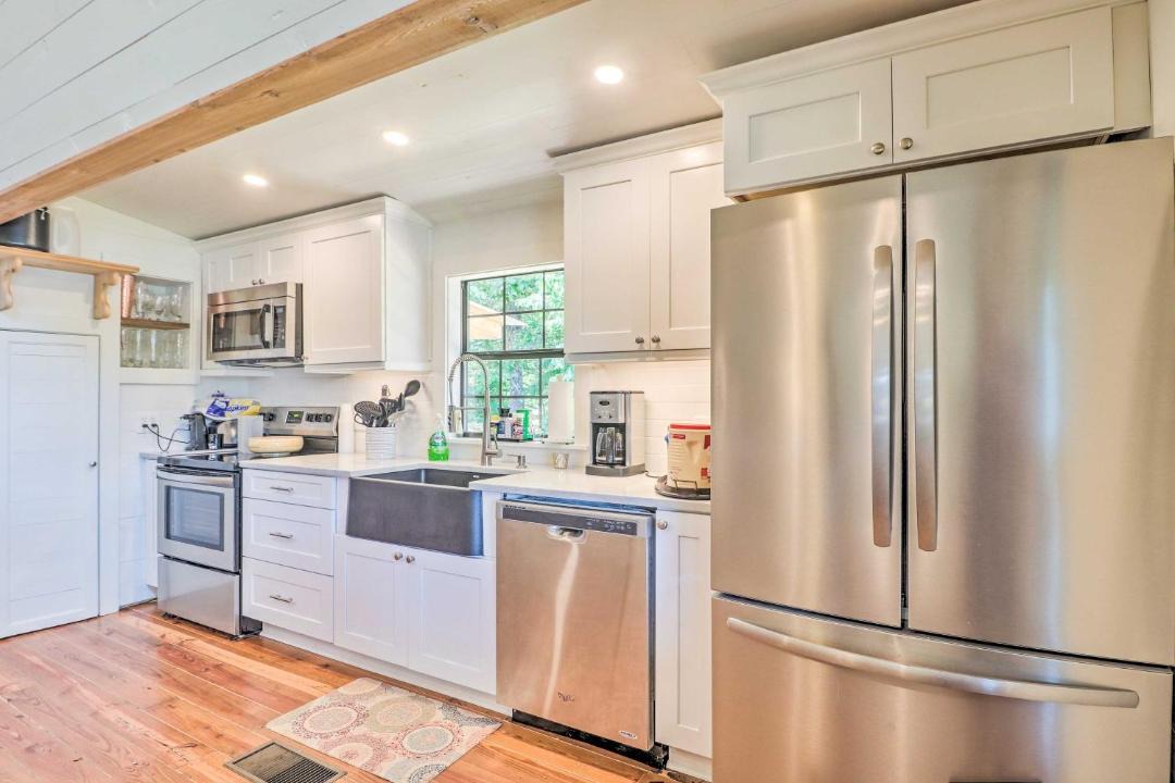 Photo of Kitchen in Little Kowaliga