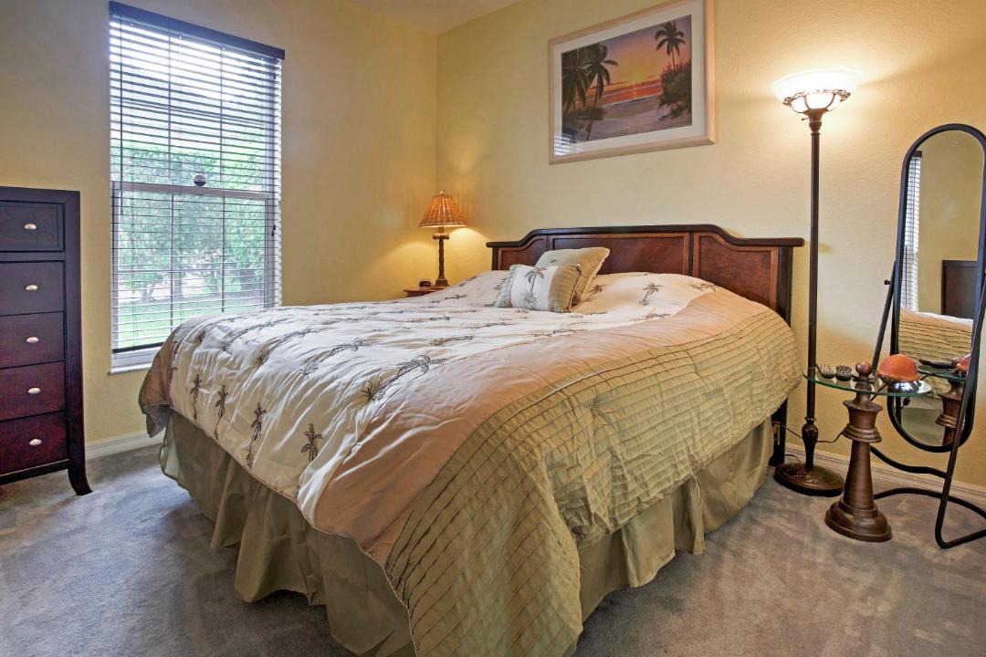 Photo of Bedroom in Crown Pointe