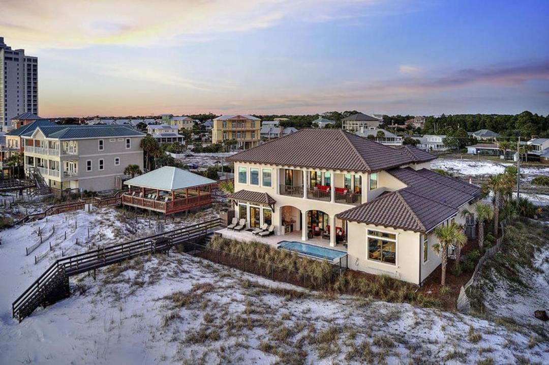 Photo of Buildings in Gulf Pines