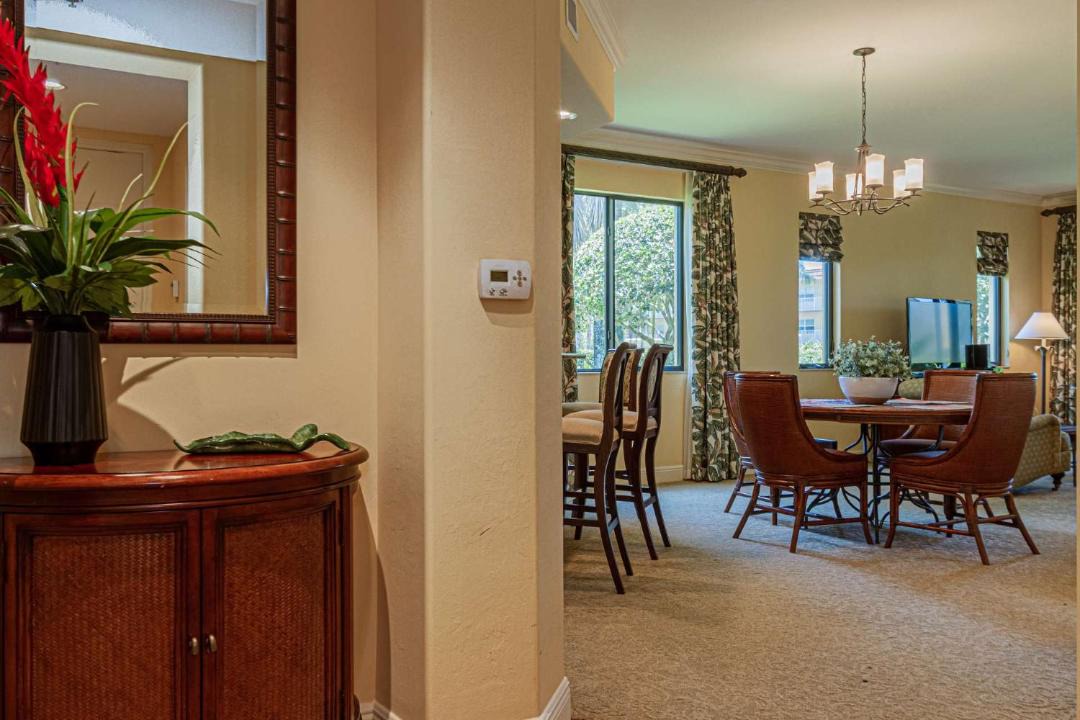 Photo of Livingroom in Royal Harbor