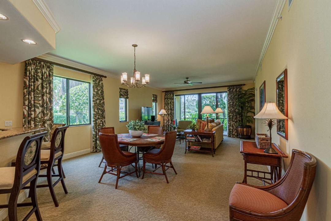 Photo of Livingroom in Royal Harbor
