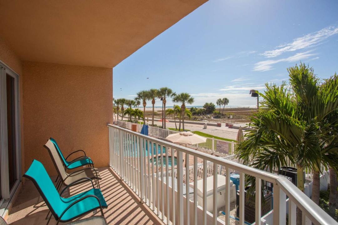 Photo of Patio Balcony in Treasure Island