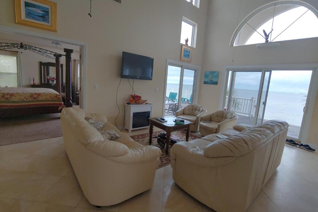Photo of Livingroom in Carrabelle