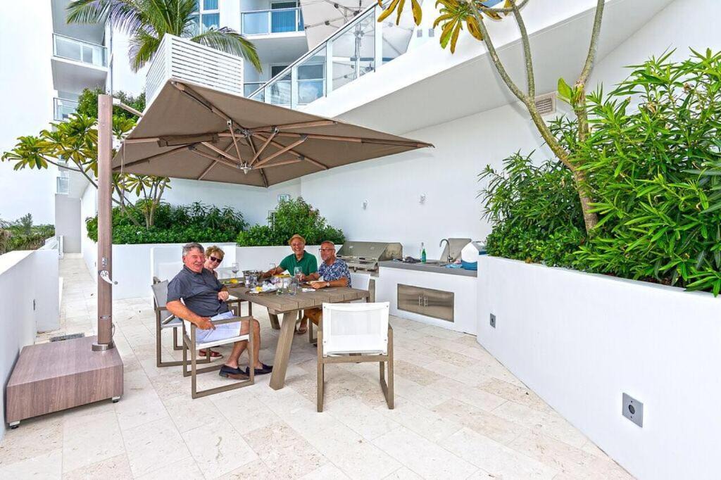 Photo of Patio Balcony in Central Beach