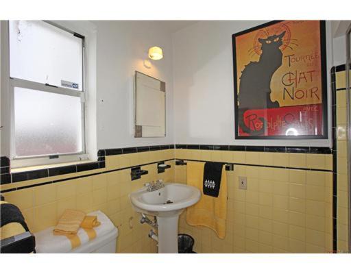 Photo of Bathroom in West Avenue