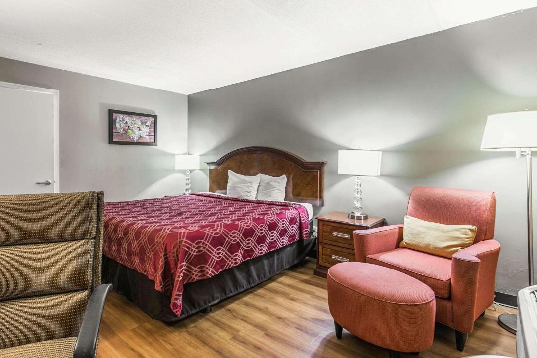 Photo of Bedroom in Tallahassee
