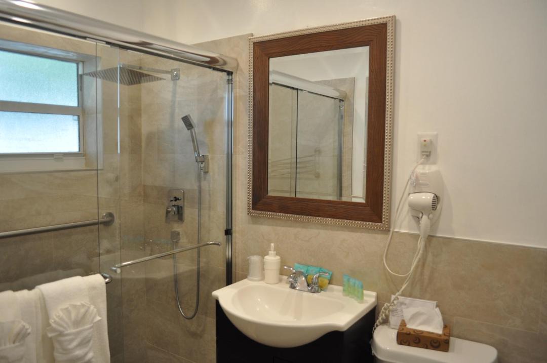 Photo of Bathroom in Lauderdale-by-the-Sea