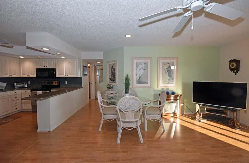 Photo of Livingroom in Englewood