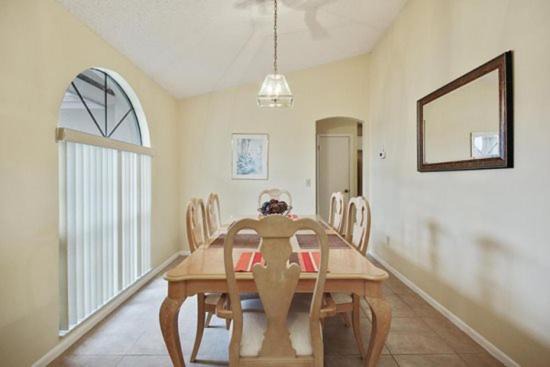 Photo of Livingroom in Indian Ridge