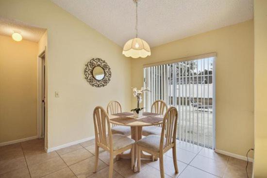Photo of Livingroom in Indian Ridge