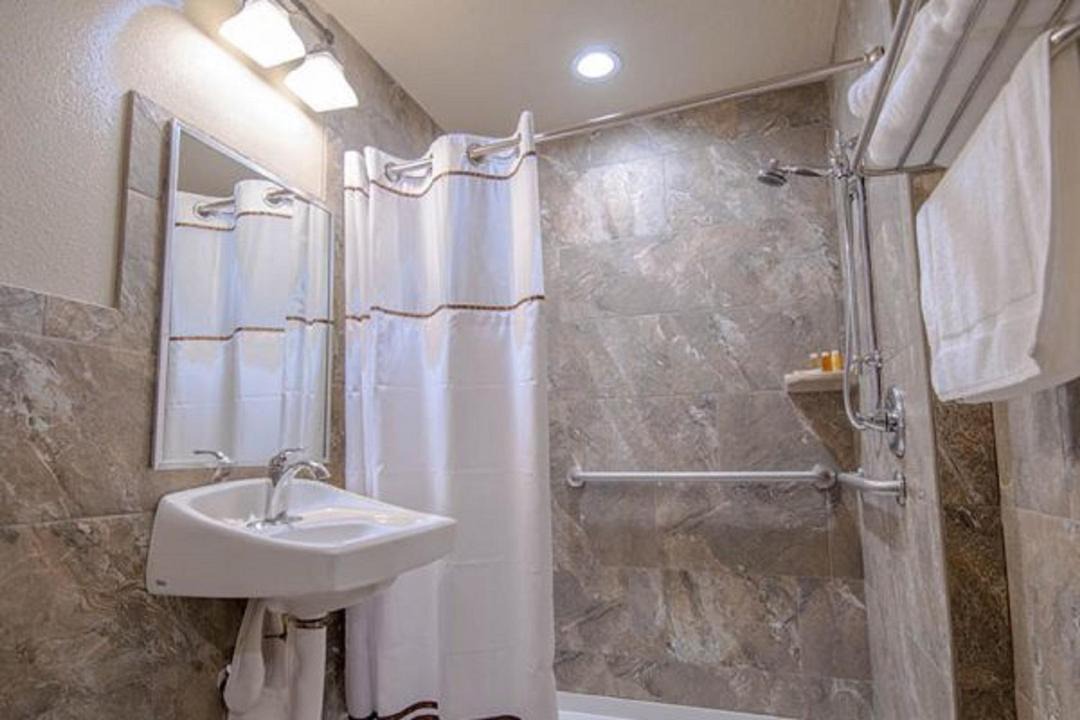 Photo of Bathroom in Dunnellon