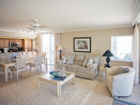 Photo of Livingroom in Park Shore