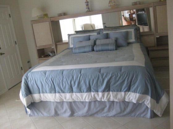 Photo of Bedroom in Park Shore