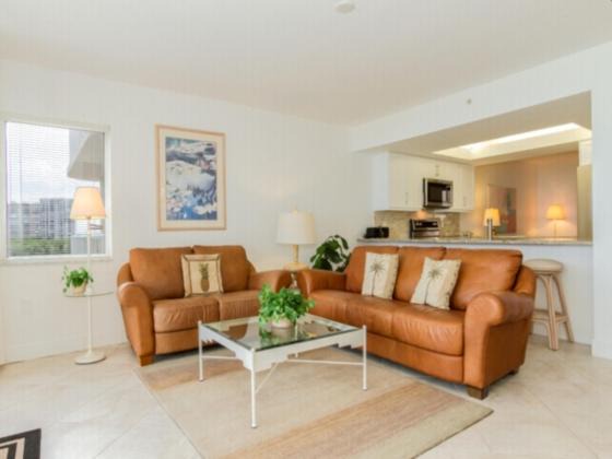 Photo of Livingroom in Park Shore