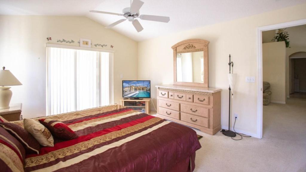 Photo of Bedroom in Tuscan Ridge