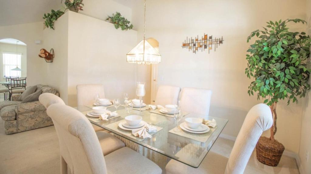 Photo of Livingroom in Tuscan Ridge