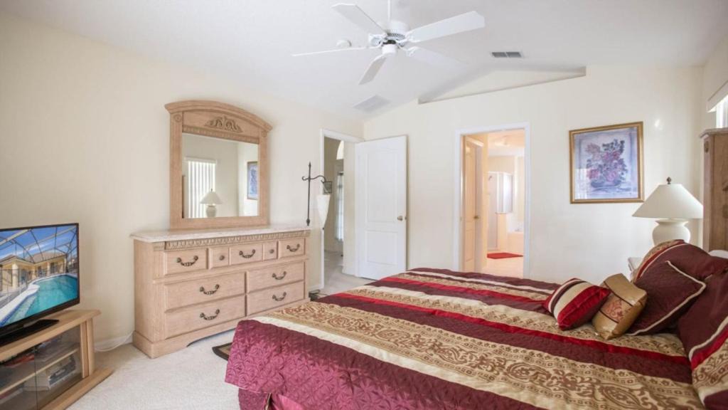 Photo of Bedroom in Tuscan Ridge