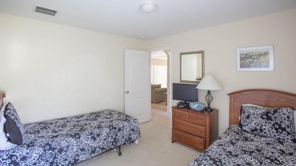 Photo of Bedroom in Tuscan Ridge