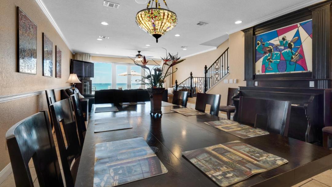 Photo of Livingroom in White Sands