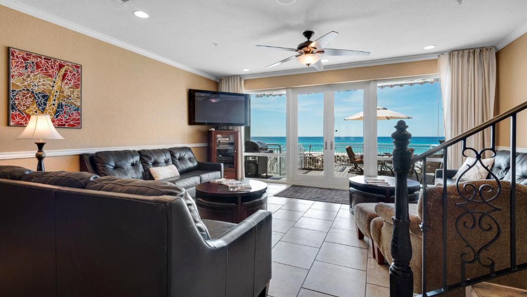 Photo of Livingroom in White Sands