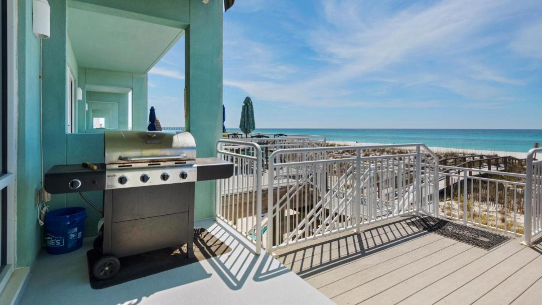 Photo of Patio Balcony in White Sands