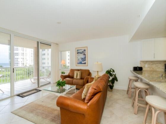 Photo of Livingroom in Park Shore