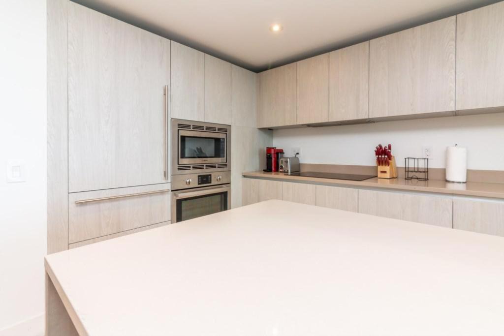 Photo of Kitchen in Hollywood South Central Beach