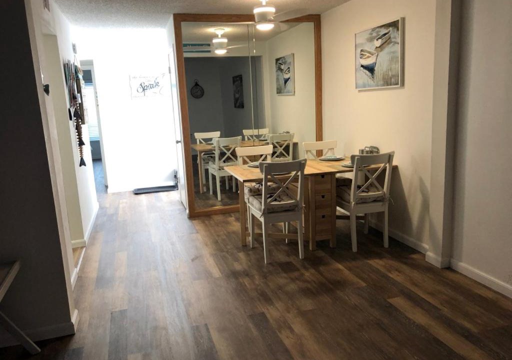 Photo of Livingroom in Bayview