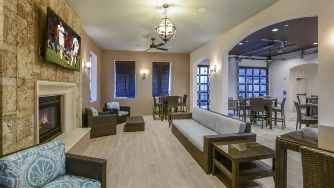 Photo of Livingroom in Four Corners