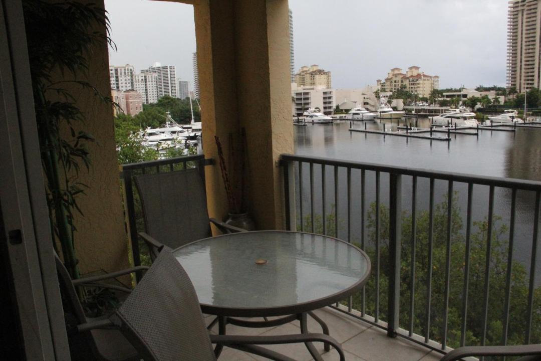 Photo of Others in Aventura