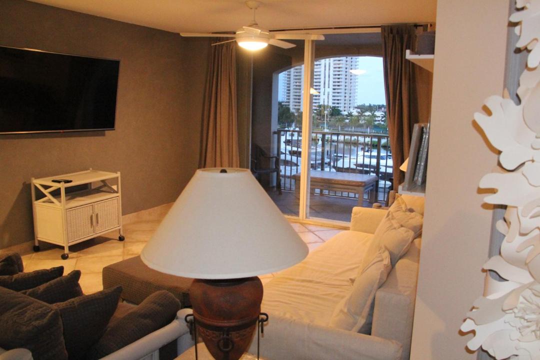 Photo of Others in Aventura
