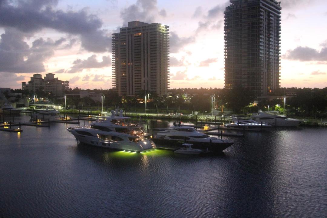Photo of Others in Aventura