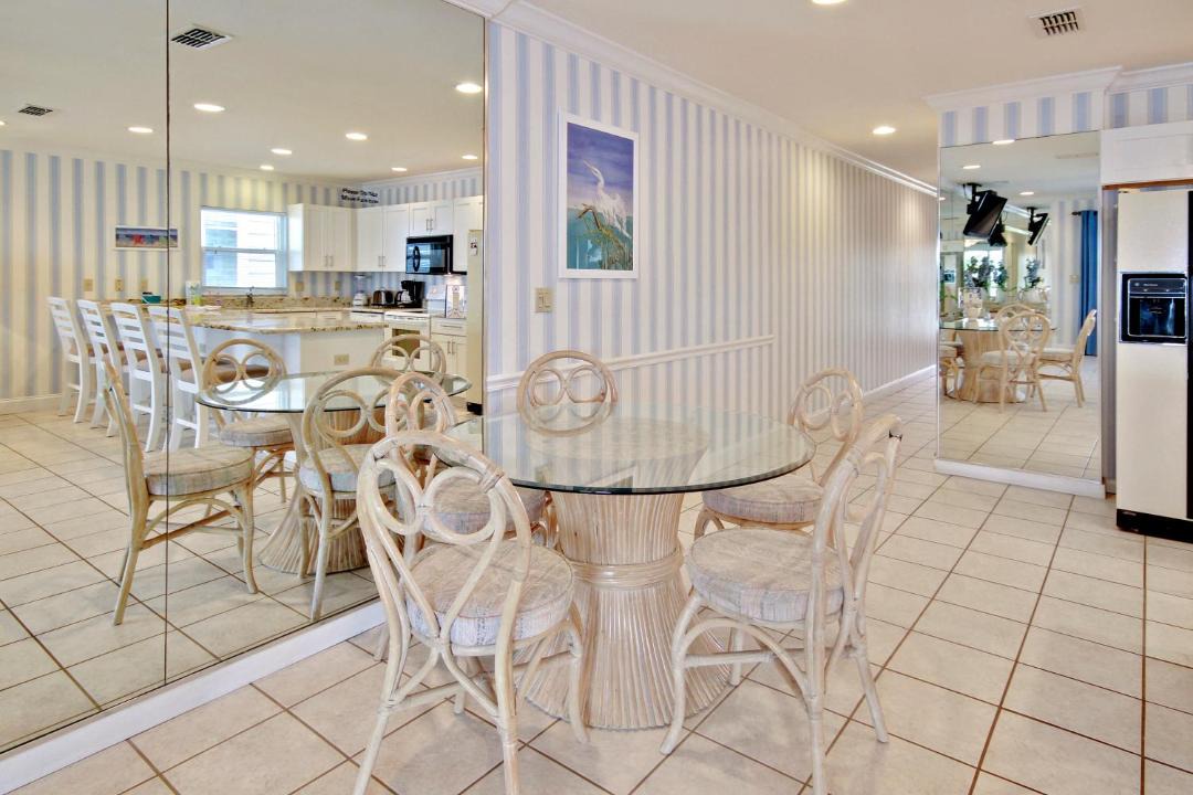 Photo of Livingroom in Sunset Reef