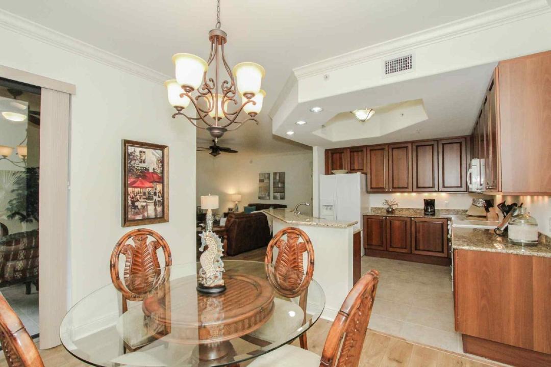 Photo of Livingroom in Royal Harbor