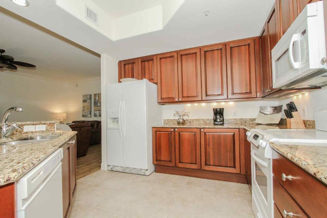 Photo of Kitchen in Royal Harbor