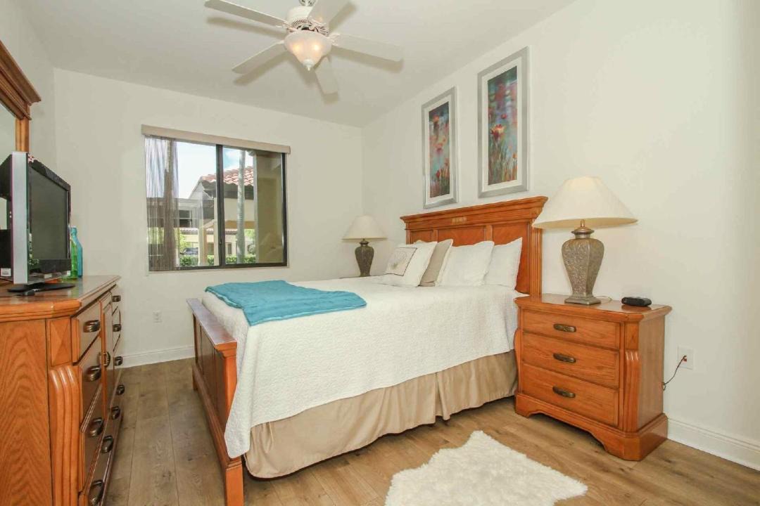 Photo of Bedroom in Royal Harbor