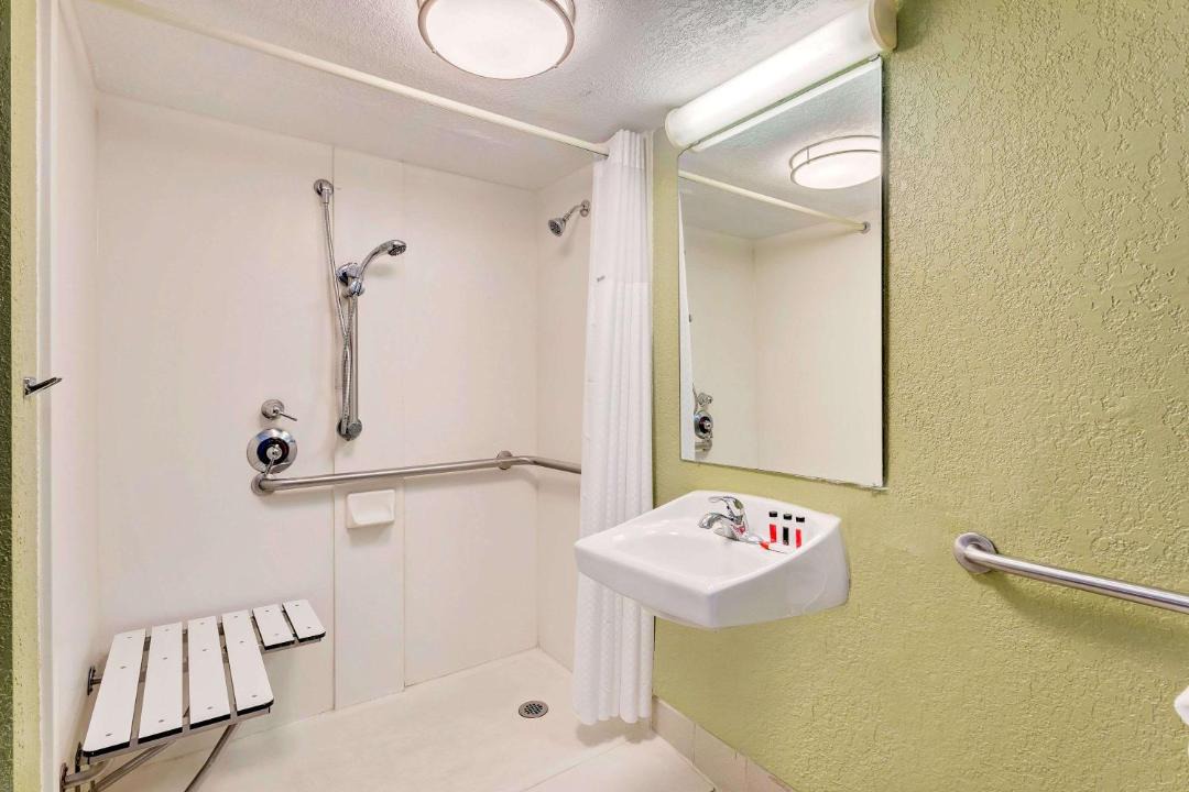 Photo of Bathroom in Doctors Inlet