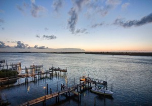Hutchinson Island Plaza Hotel & Suites