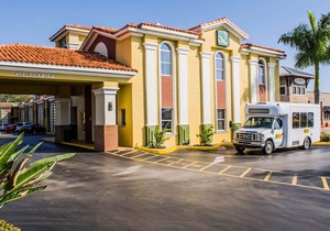 Quality Inn Airport - Cruise Port